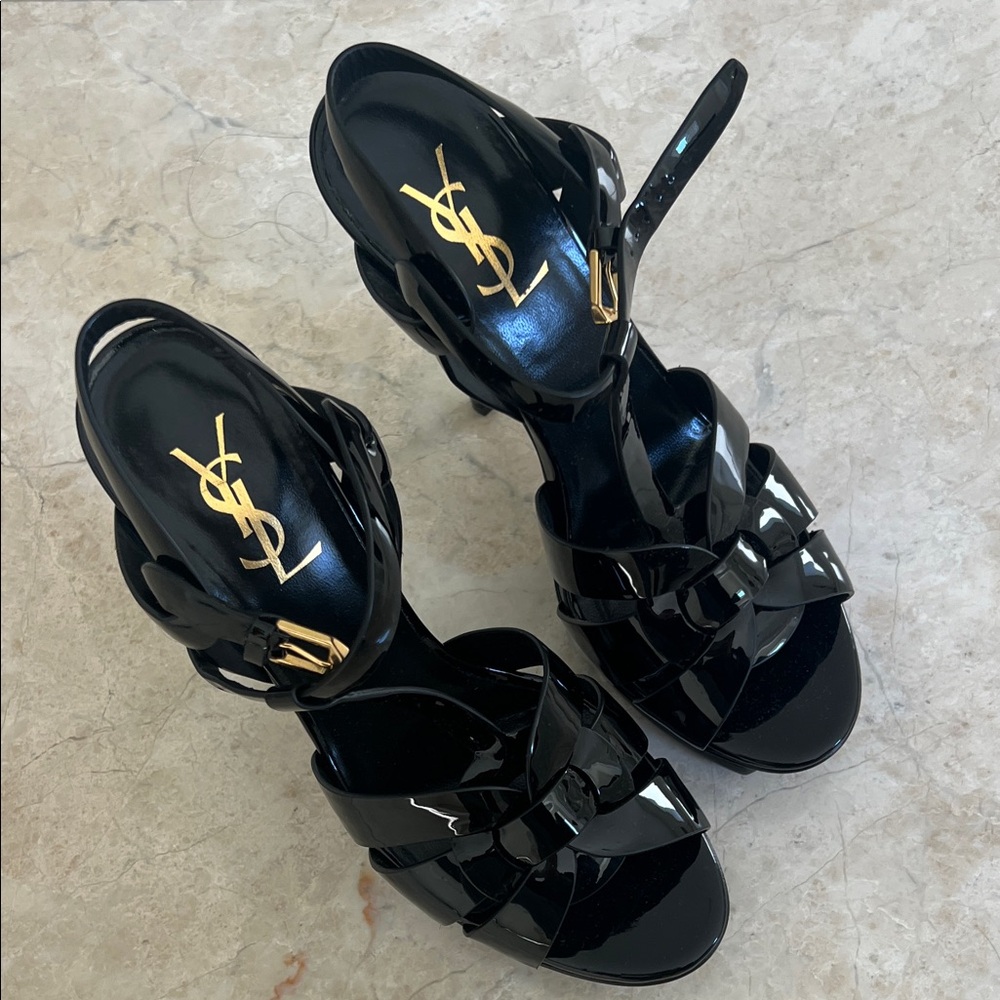 **Saint Laurent Tribute Patent Leather Platform- Immaculate w box.